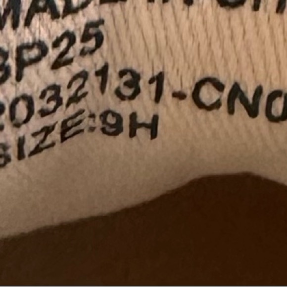 J.Crew Factory Womens Ivory Sneakers. - Picture 12 of 15